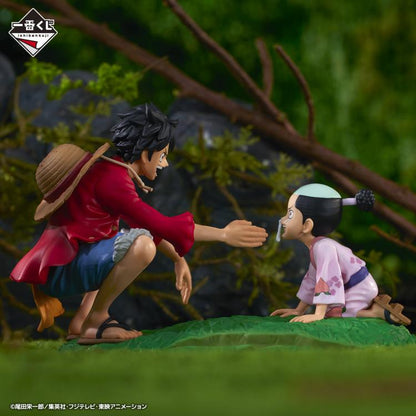 One Piece Revible Moment Monkey D. Luffy & Momonosuke Figure