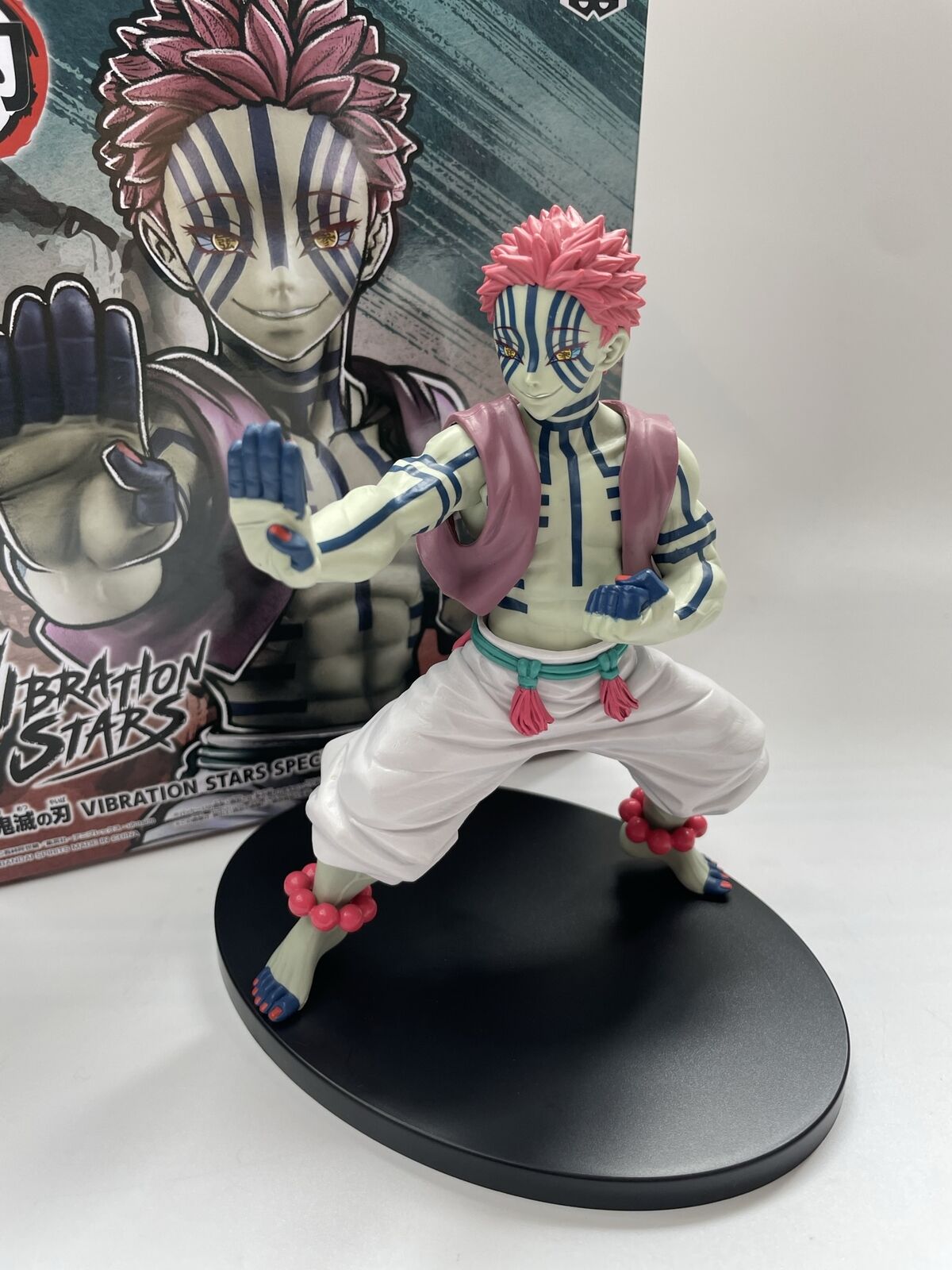 BANDAI BANPRESTO Demon Slayer: Kimetsu no Yaiba Vibration Stars SPECIAL Akaza (Ver.D) FIGURE